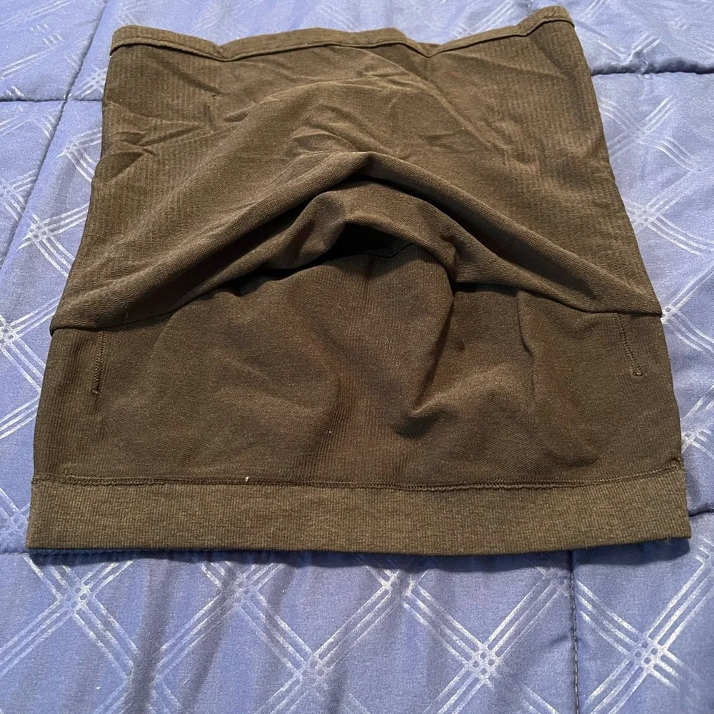 Lululemon Crop Top - Picture 2 of 3